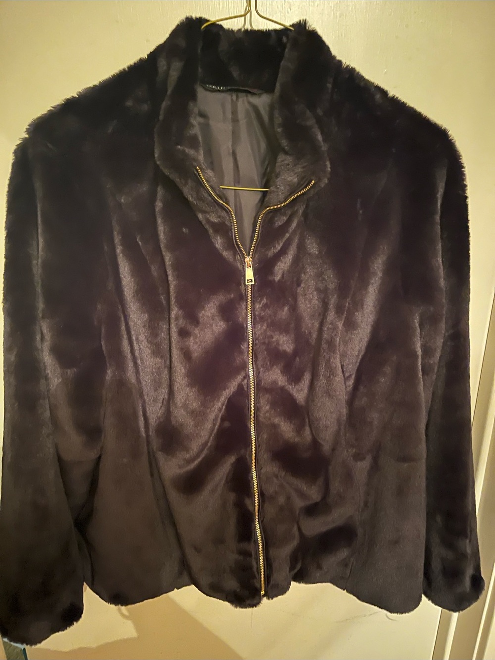 Colleen Lopez Black Faux Fur Teddy Jacket with Gold Zipper Trim, 2x